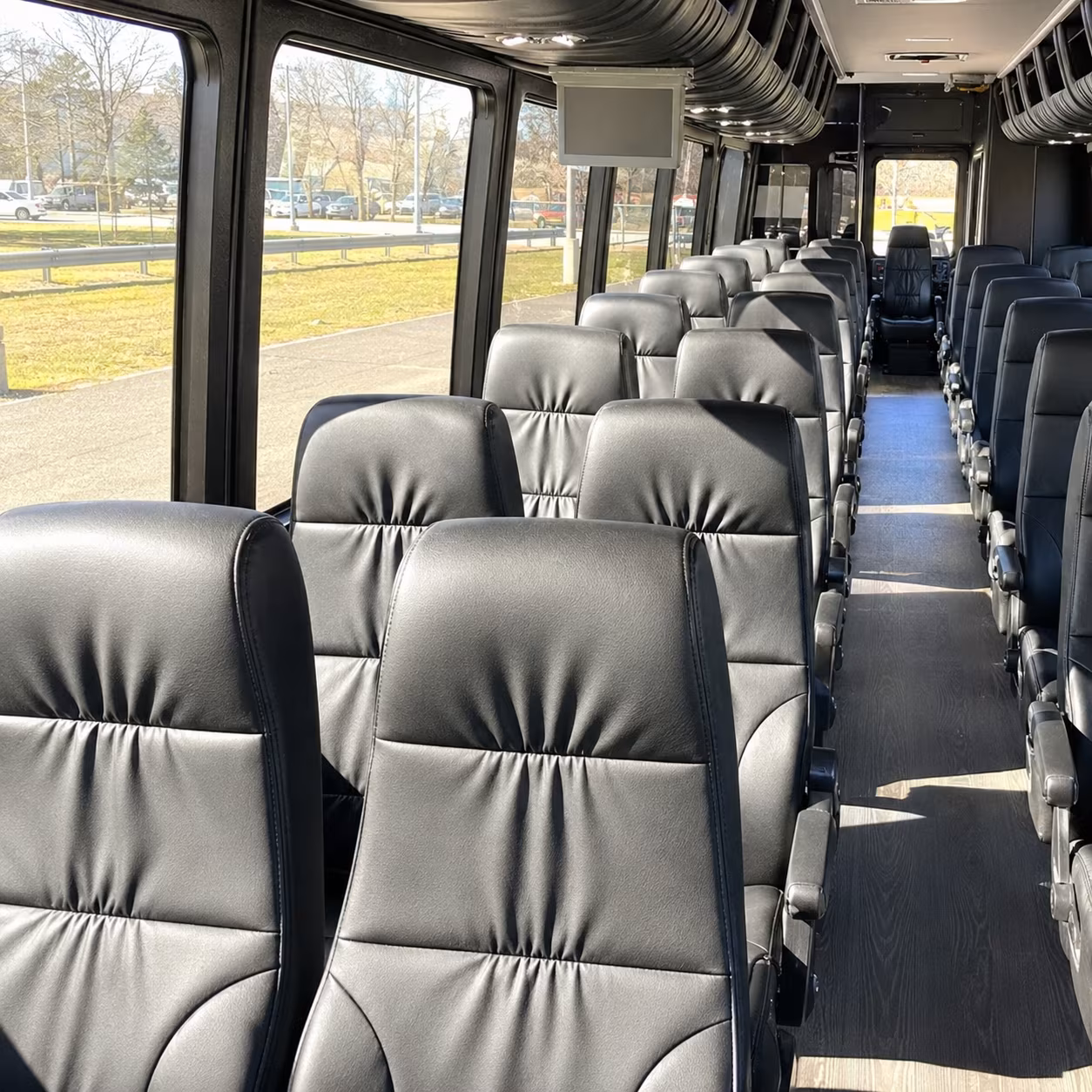 minibus rentals for wichita area prom groups