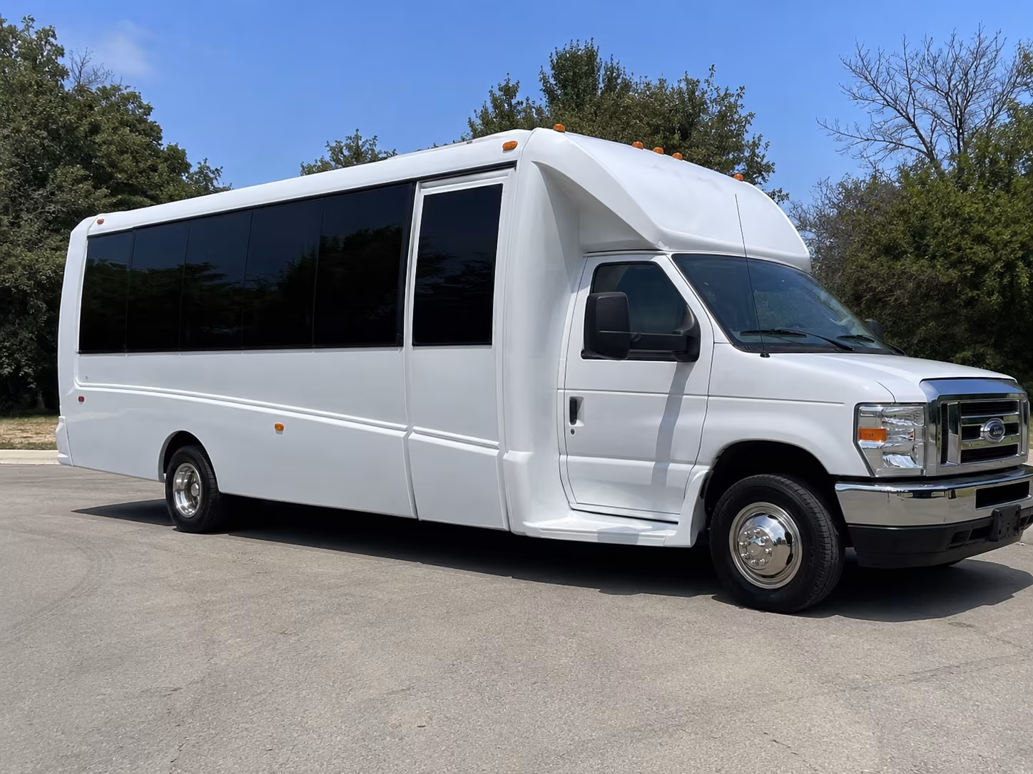 rent a party bus for wichita bachelorette wine tours