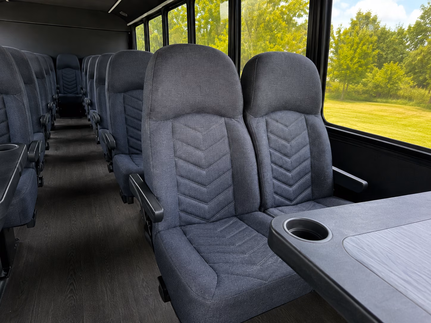 why rent using wichitaminibuscompany com